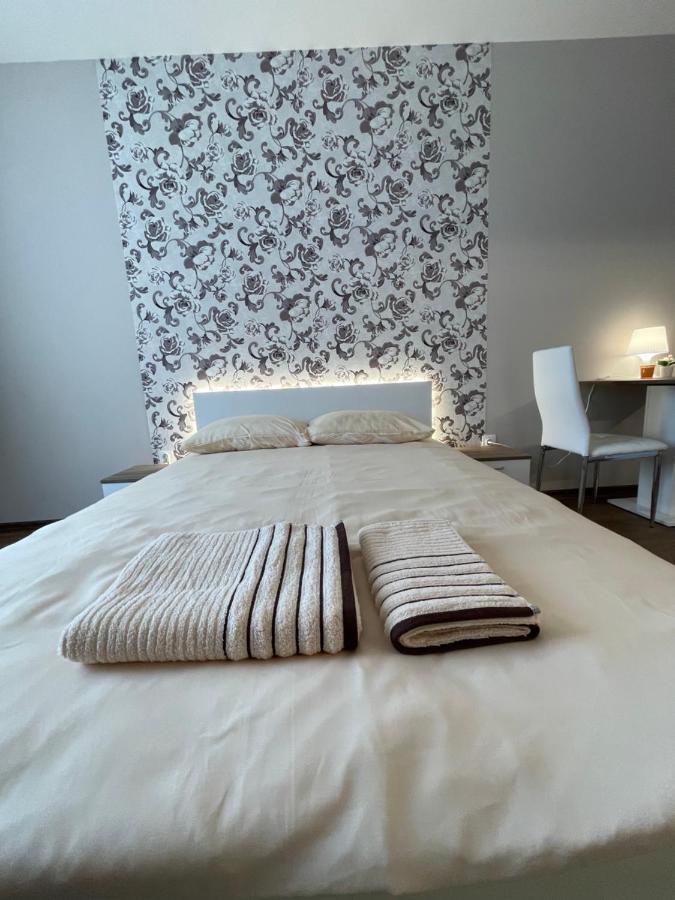 Movie Flats Apartment Sofia Ngoại thất bức ảnh